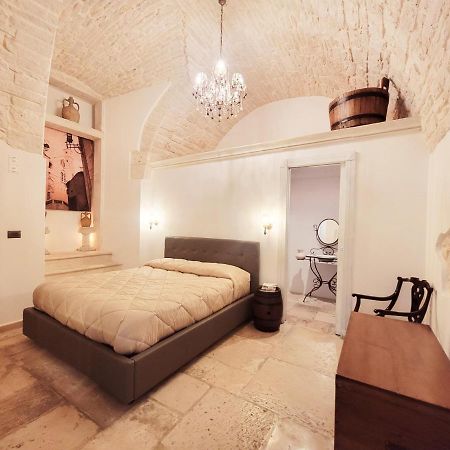 Giovinazzo Historic Apulia Old Town Stone House With Private Patio Apartment Bagian luar foto