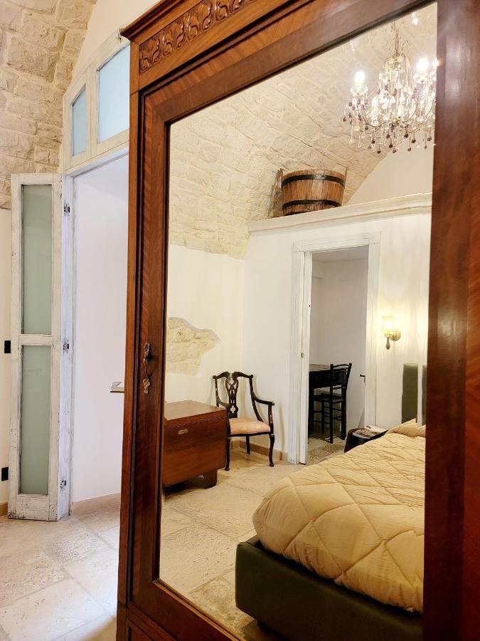 Giovinazzo Historic Apulia Old Town Stone House With Private Patio Apartment Bagian luar foto