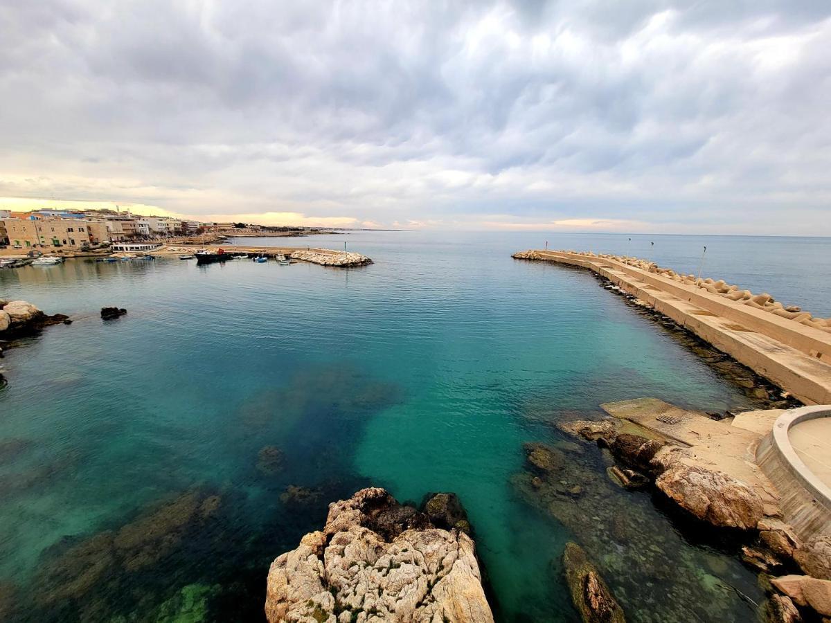 Giovinazzo Historic Apulia Old Town Stone House With Private Patio Apartment Bagian luar foto